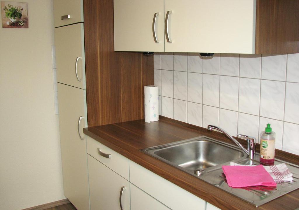FEWO Schinkestrasse room 3
