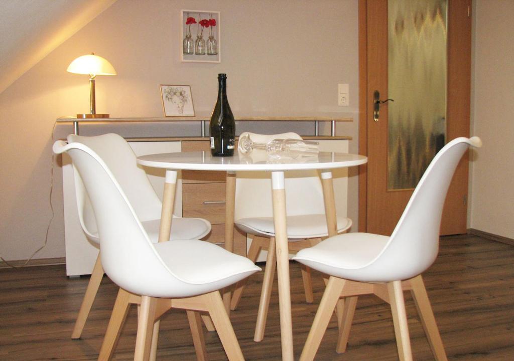 FEWO Schinkestrasse room 5