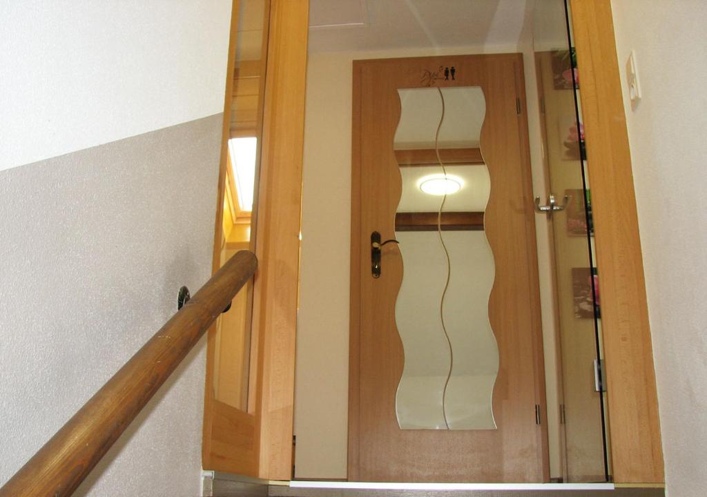 FEWO Schinkestrasse room 6